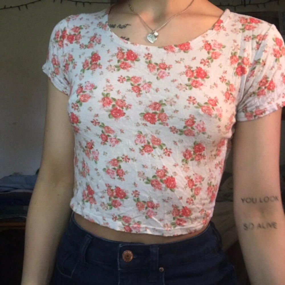 tilly’s floral crop top